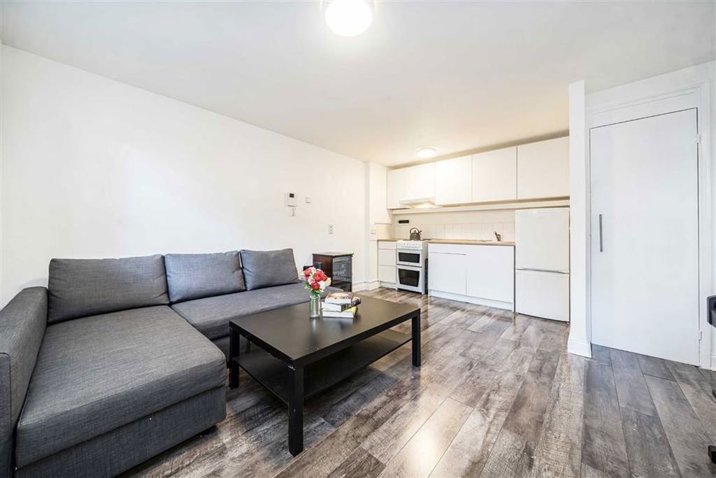 Property photo 3 of 6