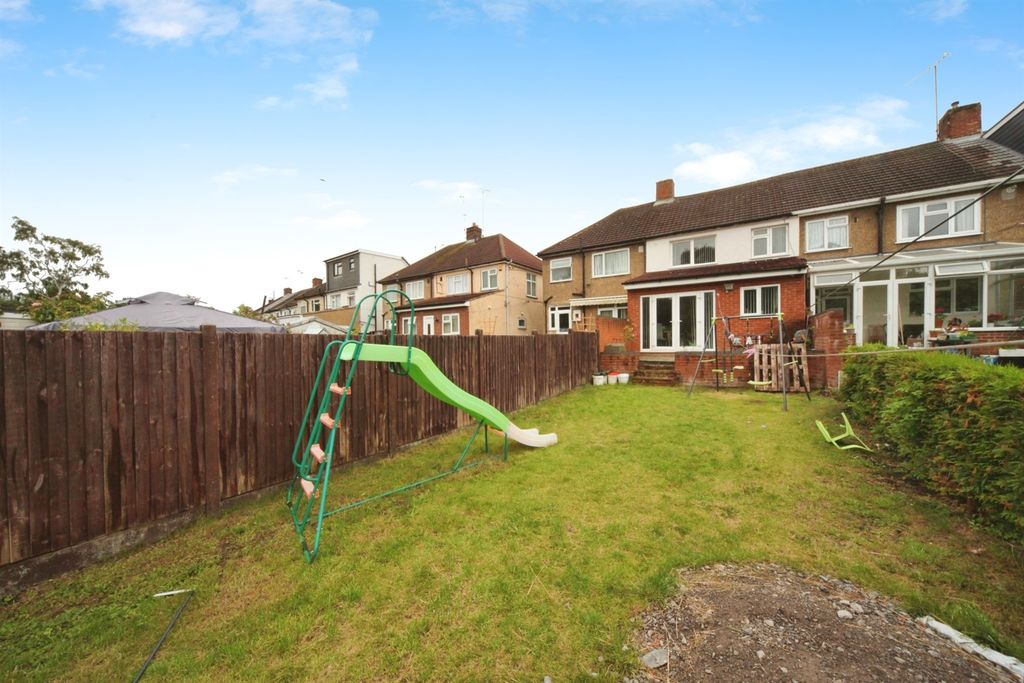 Property photo 2 of 33