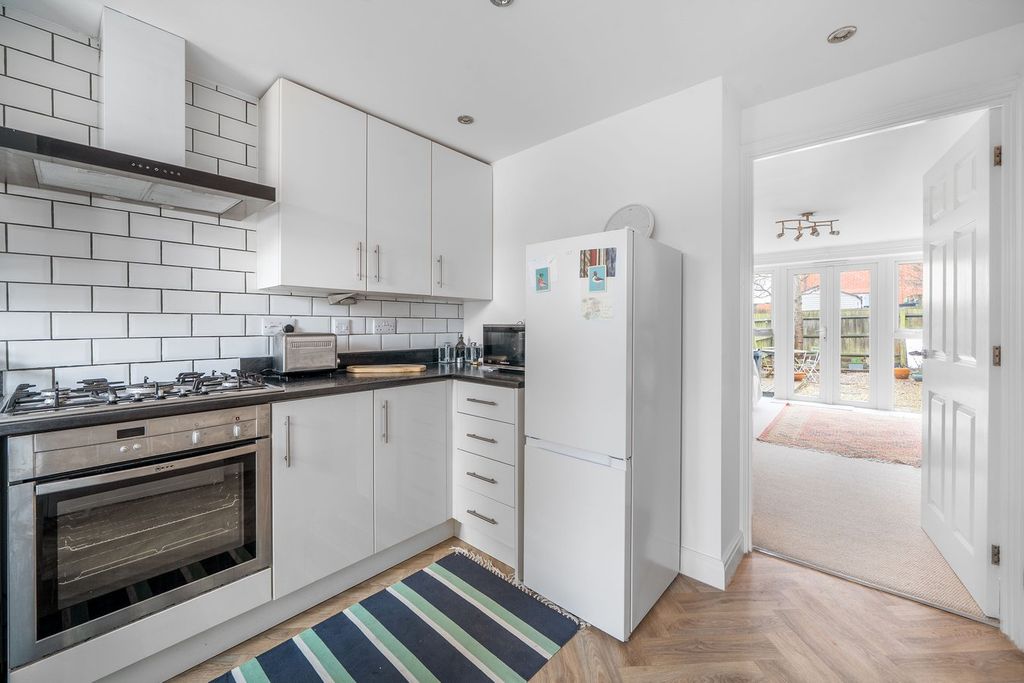 Property photo 2 of 13