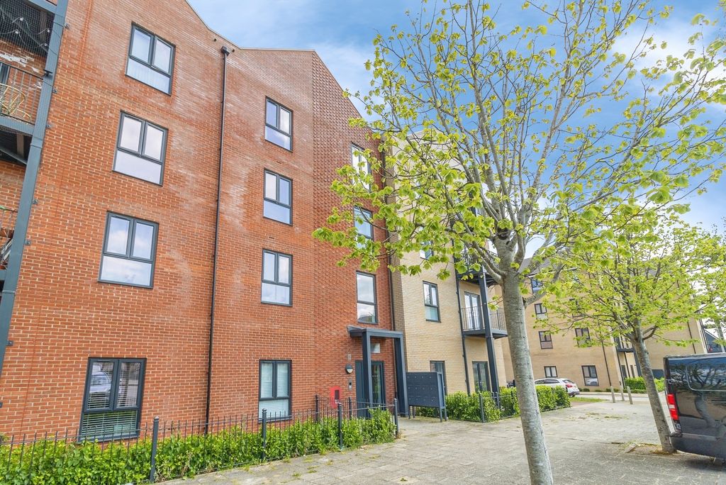 Property photo 1 of 18 Pbox-Img.Jpg