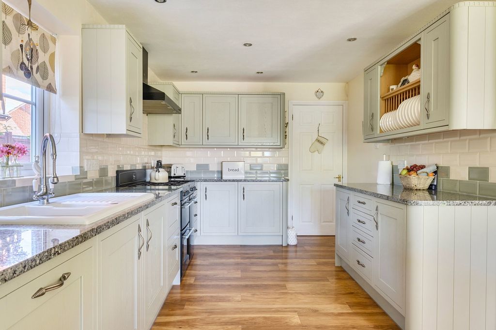Additional image 7 of 4 bed detached house for saleThe Laurels, Beanacre, Melksham SN12