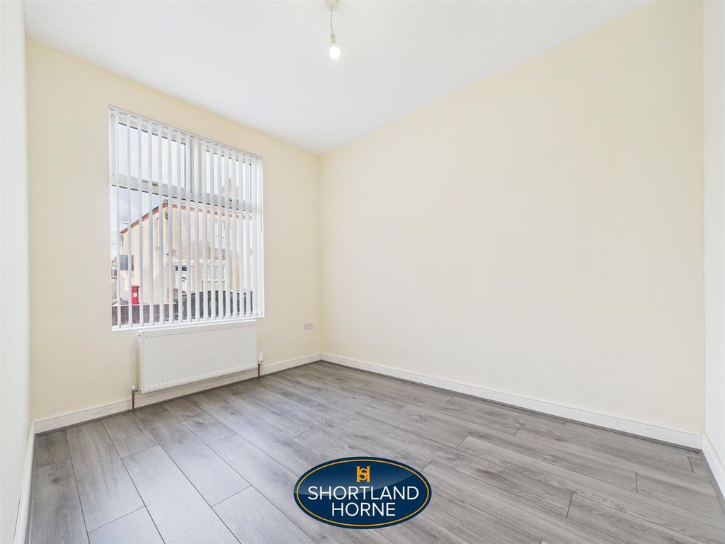 Property photo 3 of 16 Cam01906G0-Pr0639-Still002.Jpg