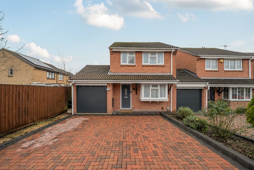 Property photo 1 of 12 1382342369317817654d1