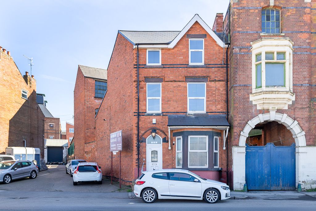 Property photo 1 of 10 Ng7 7Ea 492Rr-001