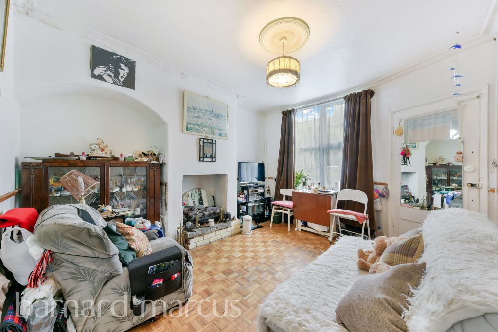 Property photo 2 of 13