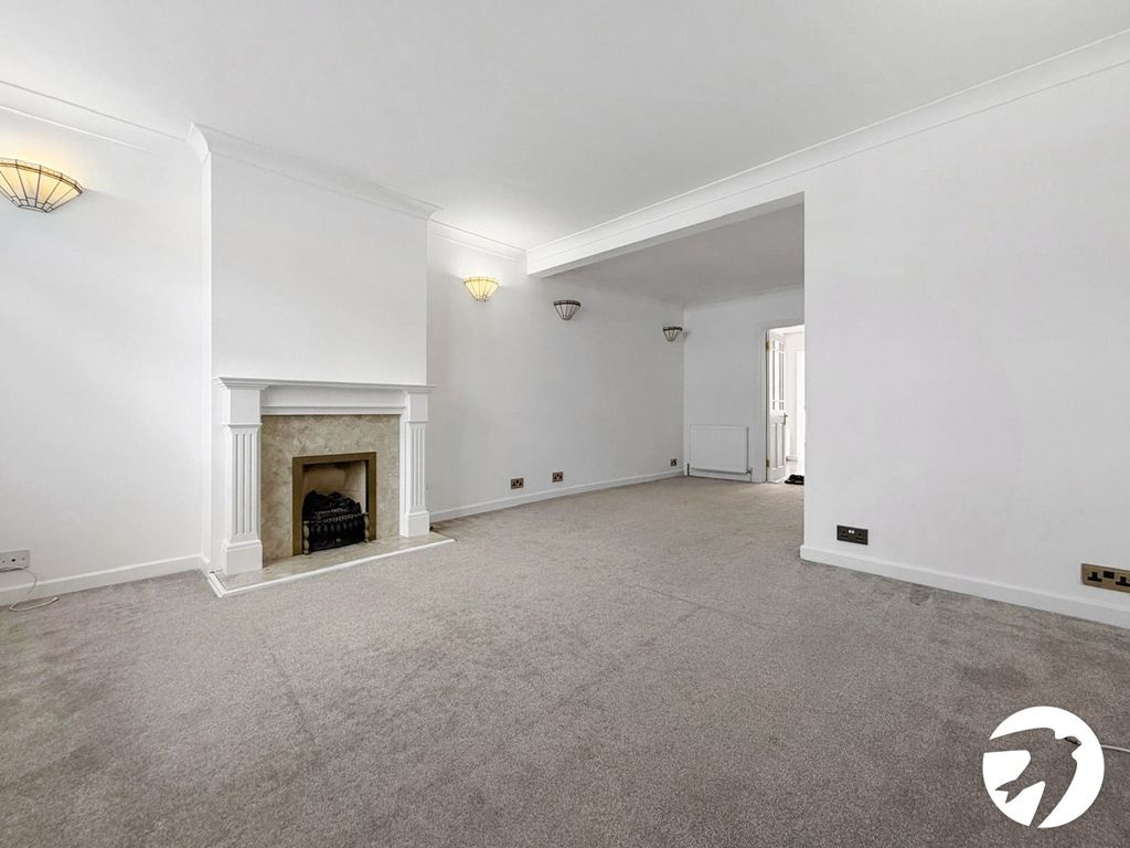 Property photo 2 of 15 Picture No. 22