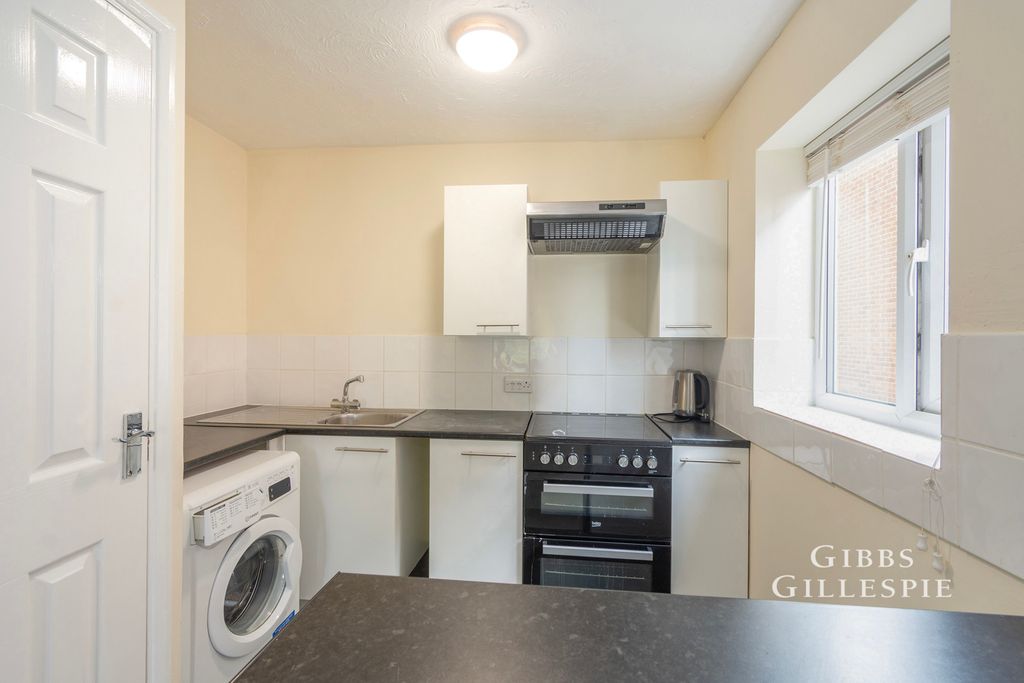 Property photo 1 of 16 Pbox-Img.Jpg
