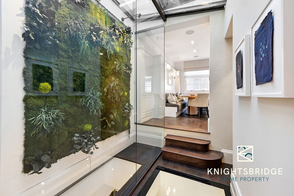 Additional image 21 of 6 bed property to rentChester Square, London SW1W