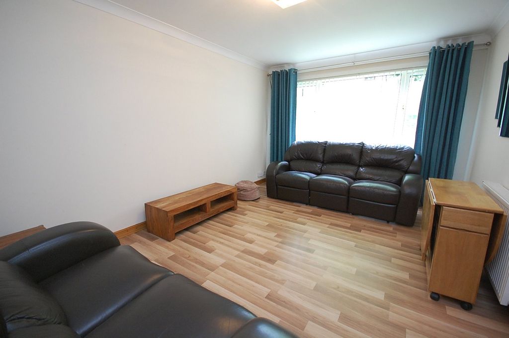 Property photo 2 of 9 Picture No. 12