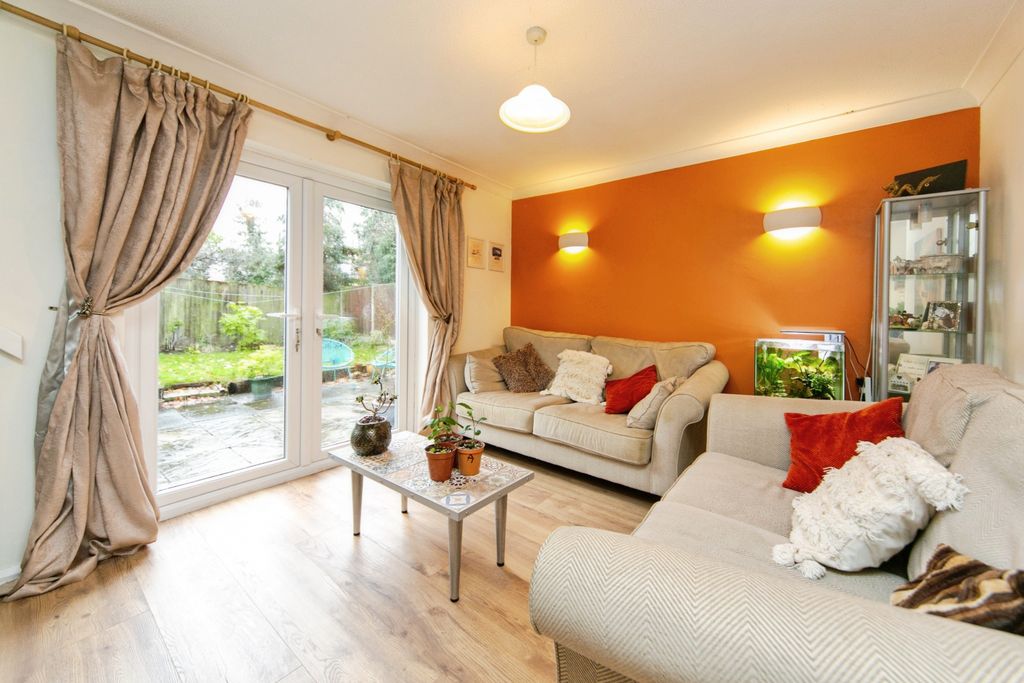 Property photo 2 of 15