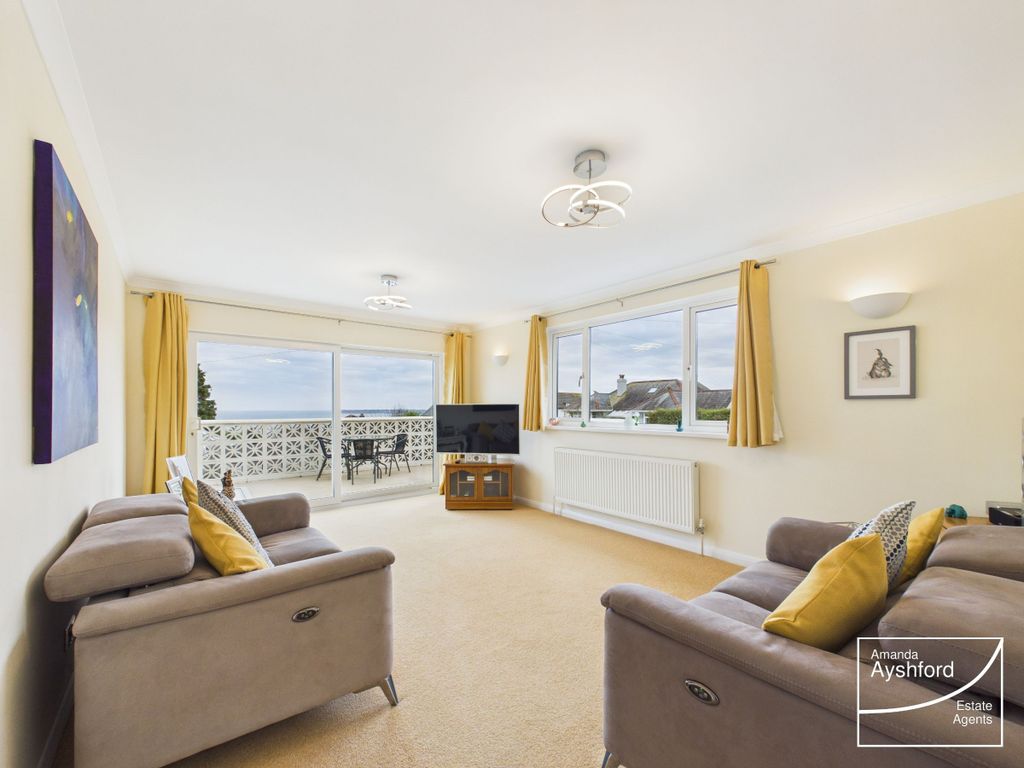 Property photo 3 of 34