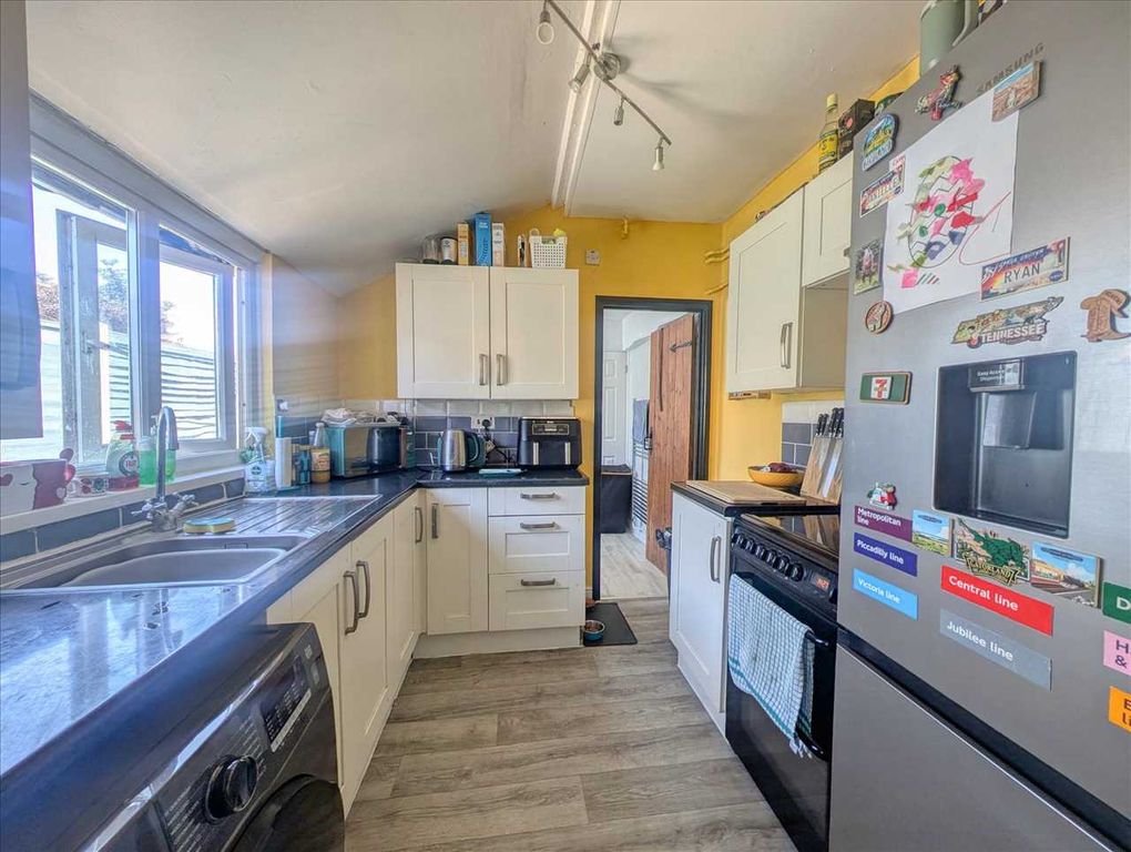Property photo 2 of 12 Kitchen
