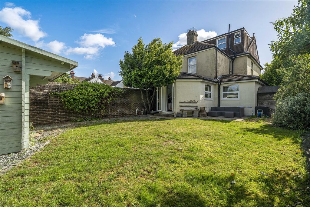 Property photo 3 of 14 For Sale By Aspire Residential | Franklyn Road