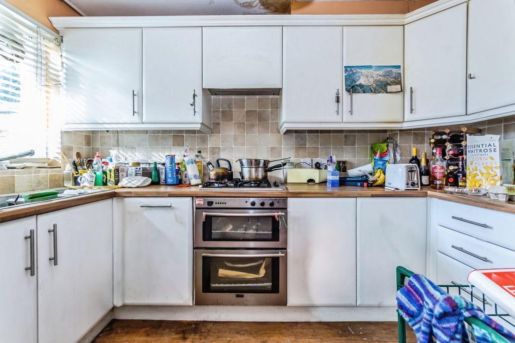 Property photo 3 of 17 Photo