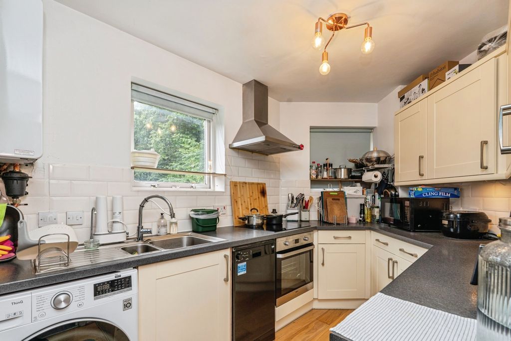 Property photo 3 of 17 Pbox-Img.Jpg