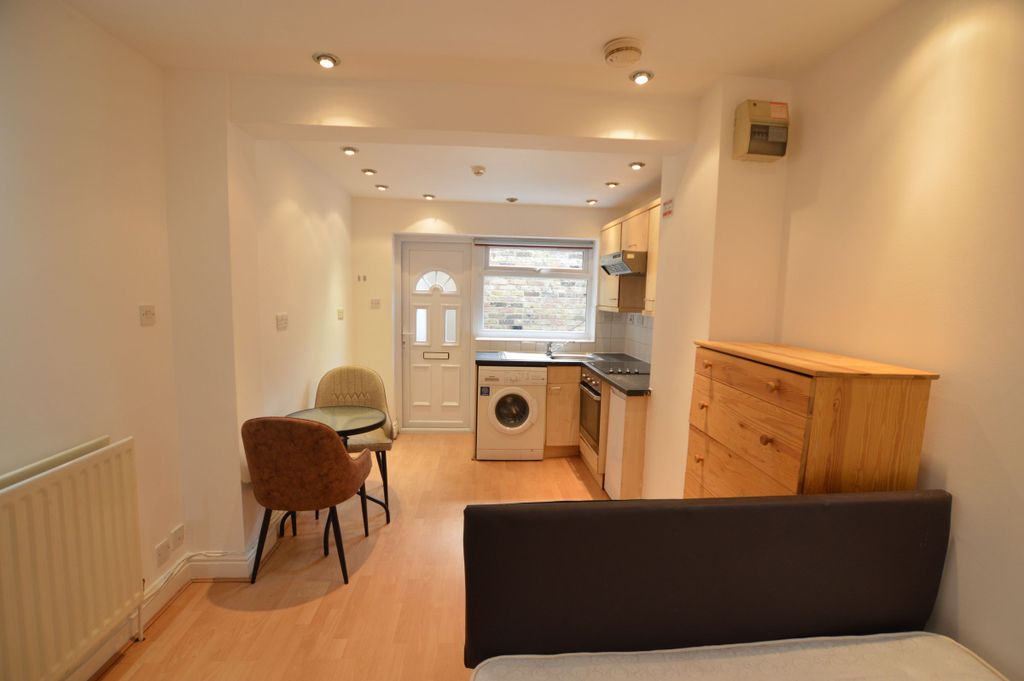 Property photo 3 of 3