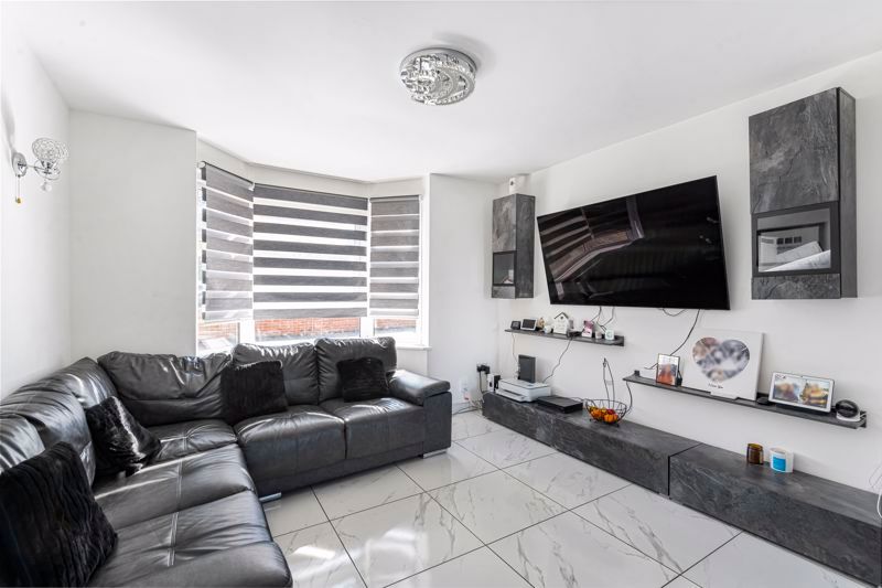 Property photo 3 of 14 Reception