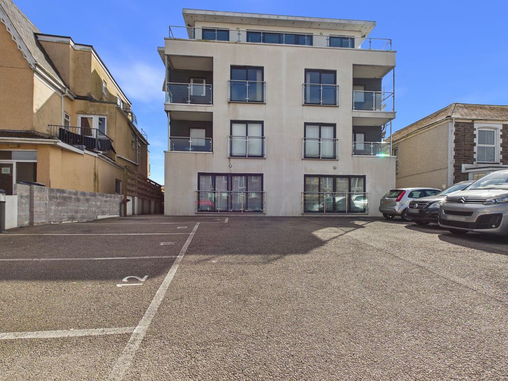 Property photo 1 of 8 Exterior