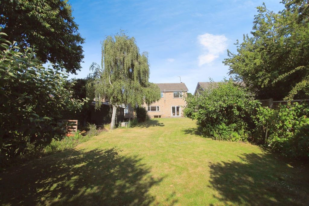 Property photo 1 of 21 Outside