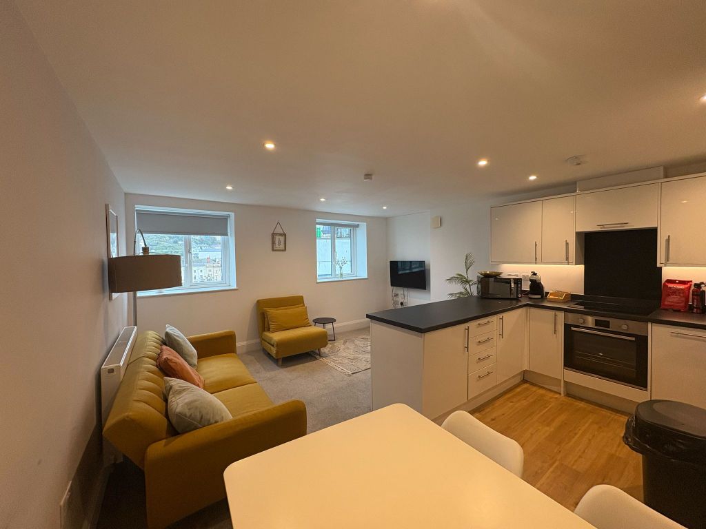 Property photo 1 of 8 Image