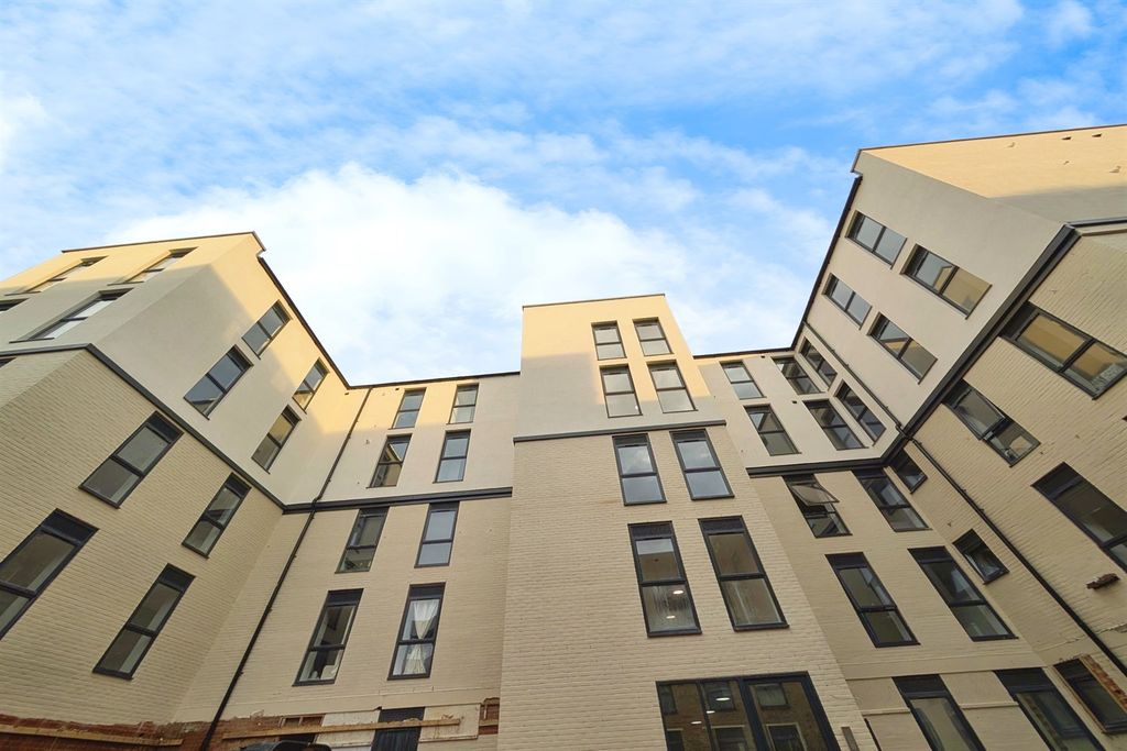 Property photo 3 of 3 (Main)