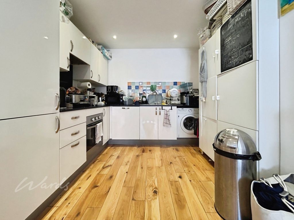 Property photo 3 of 8 Kitchen