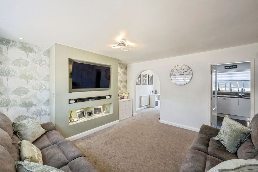 Property photo 3 of 20 Pbox-Img.Jpg