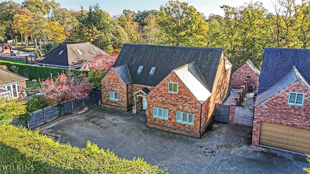 Property photo 1 of 51 Picture No. 09