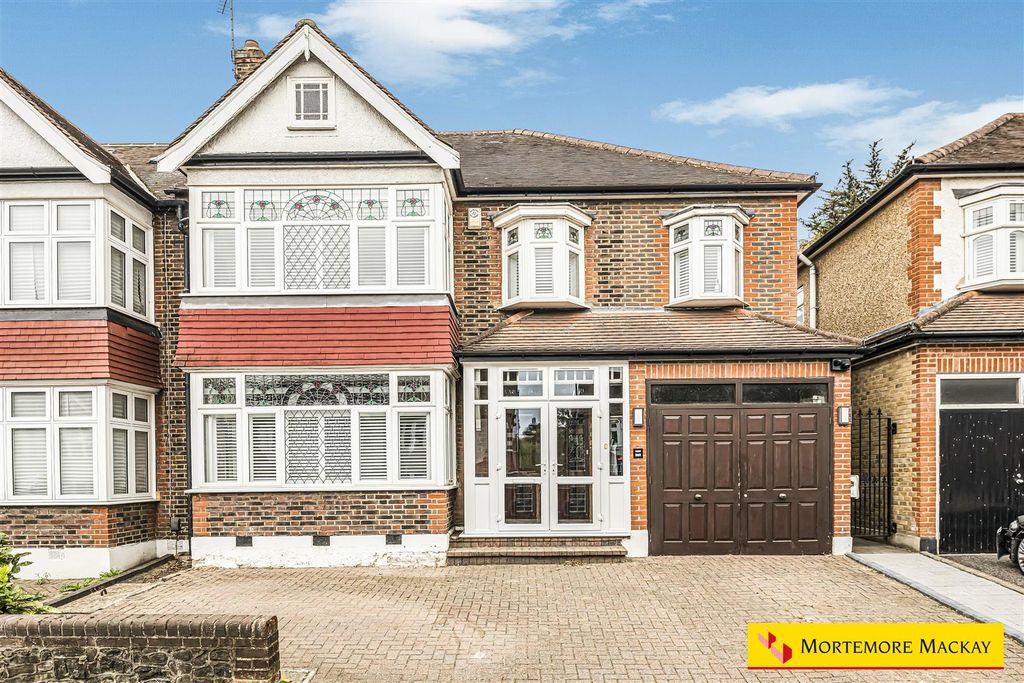 Property photo 1 of 32 7_61590_Watermarked.Jpg