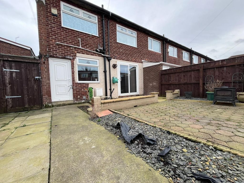 Property photo 1 of 11