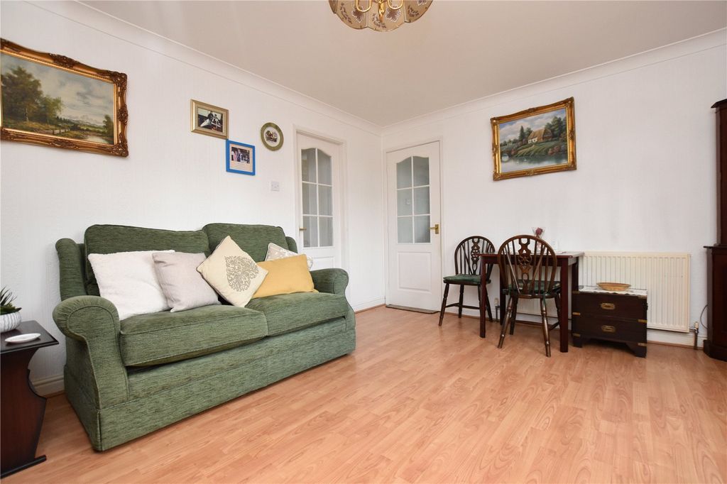 Property photo 3 of 17 Picture No. 09