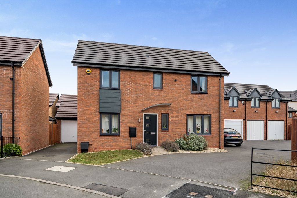 Property photo 2 of 17 1063760 (1)