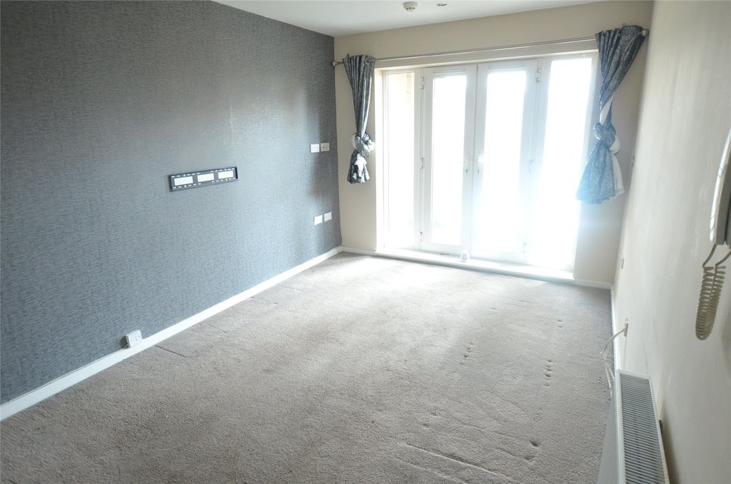 Property photo 2 of 9 Picture No. 08