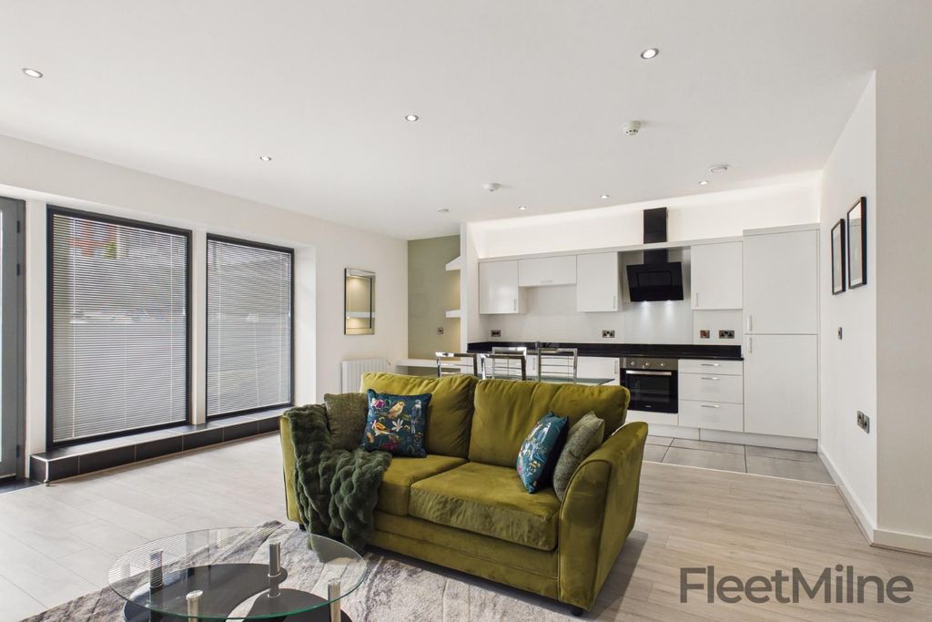 Property photo 1 of 17 Living Space