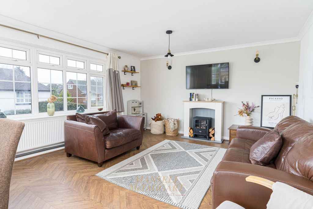 Property photo 3 of 21