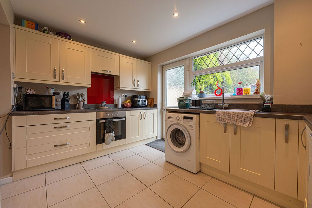 Property photo 3 of 24