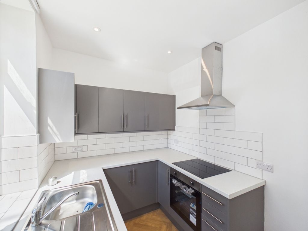 Property photo 2 of 13 Kitchen