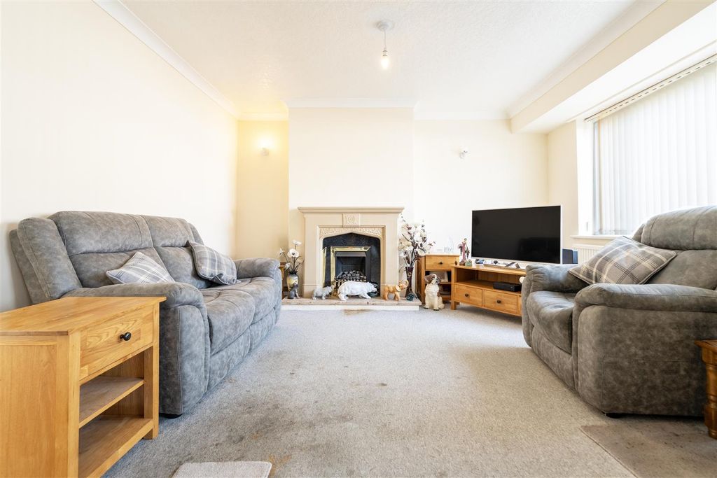 Property photo 2 of 10 Living Room