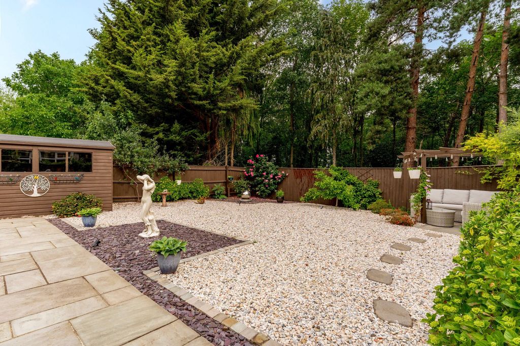 Property photo 2 of 19