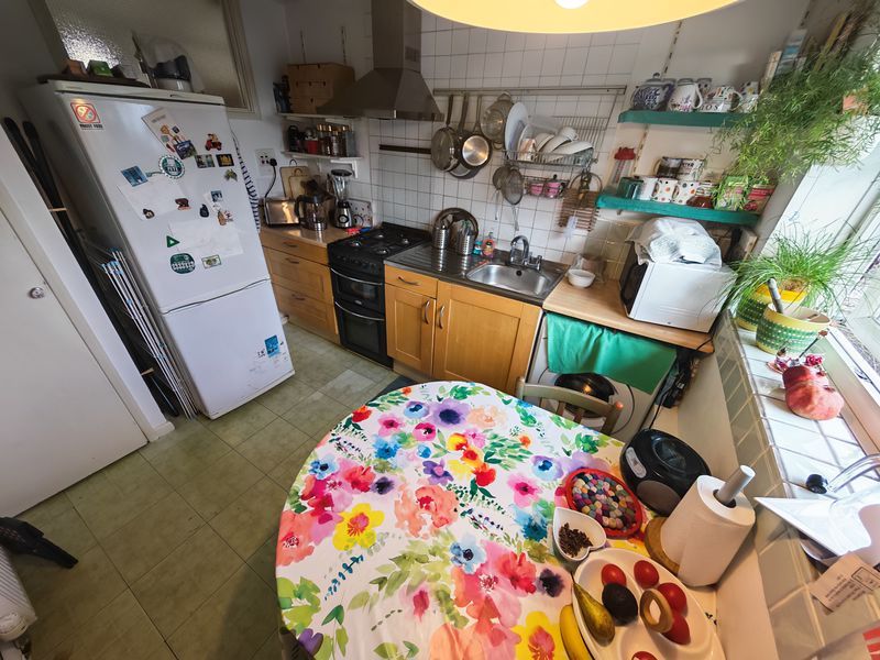 Property photo 2 of 10 Photo 6