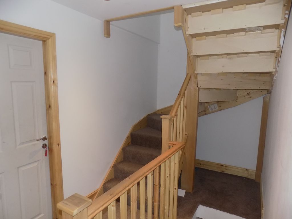 Property photo 3 of 10 Stairs