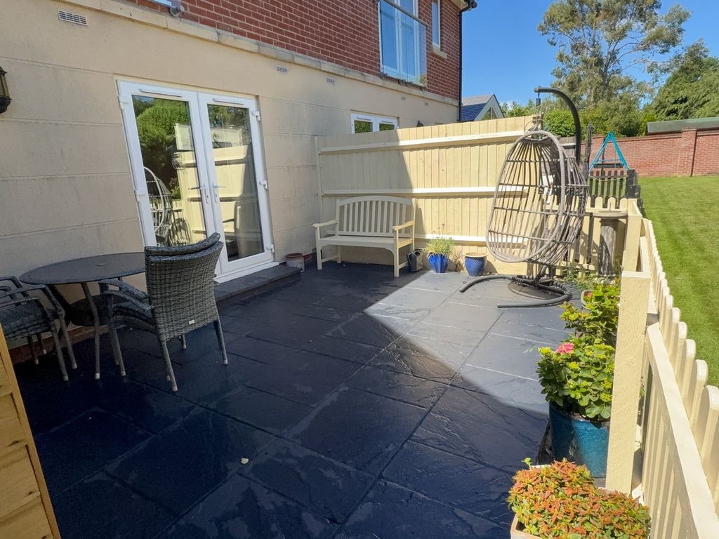 Additional image 14 of 2 bed flat for saleLove Lane, Shaw, Newbury RG14