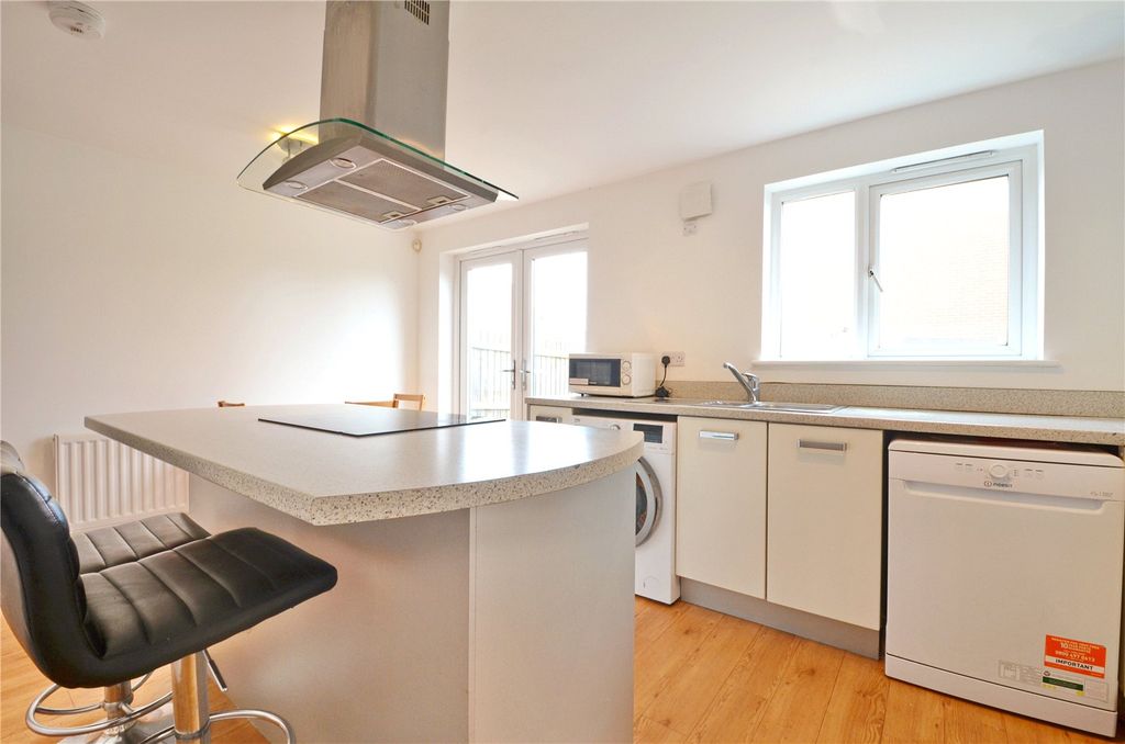 Property photo 3 of 17 Picture No. 16