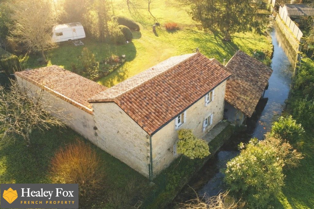 Property photo 1 of 40