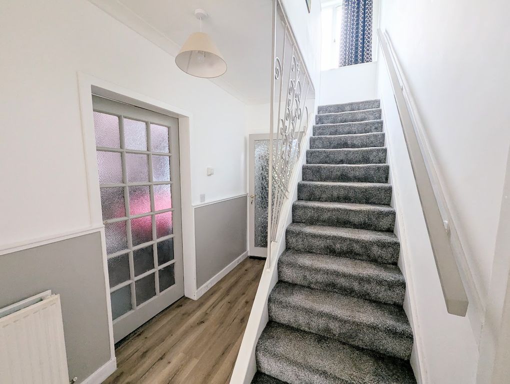 Property photo 2 of 33