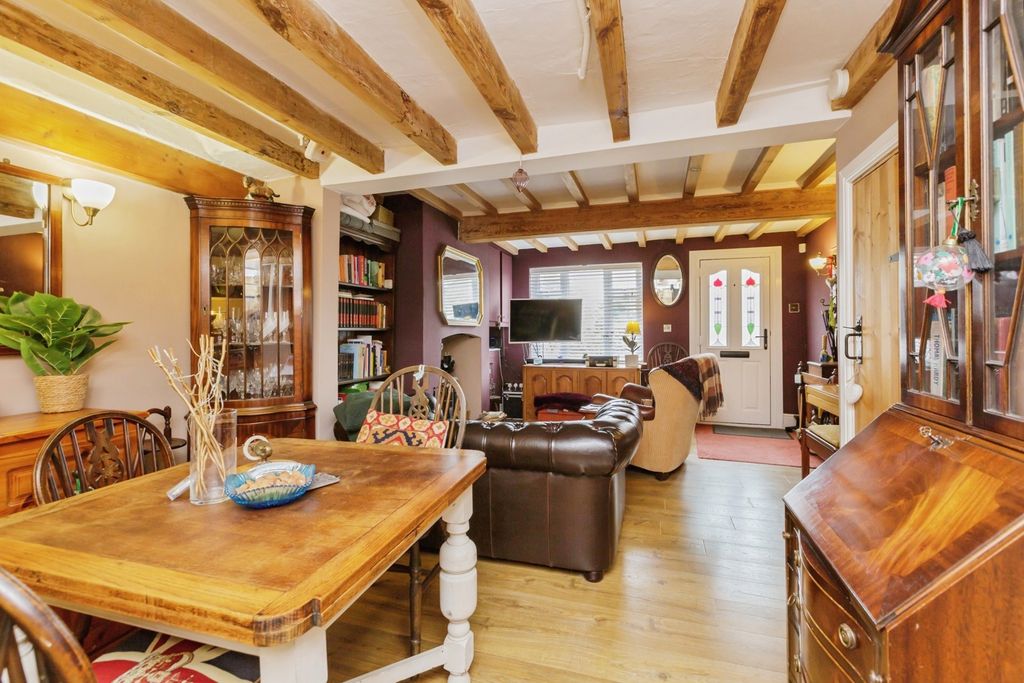 Property photo 2 of 15 Photo