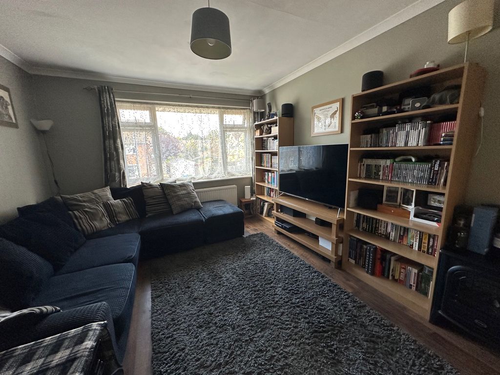 Property photo 3 of 11