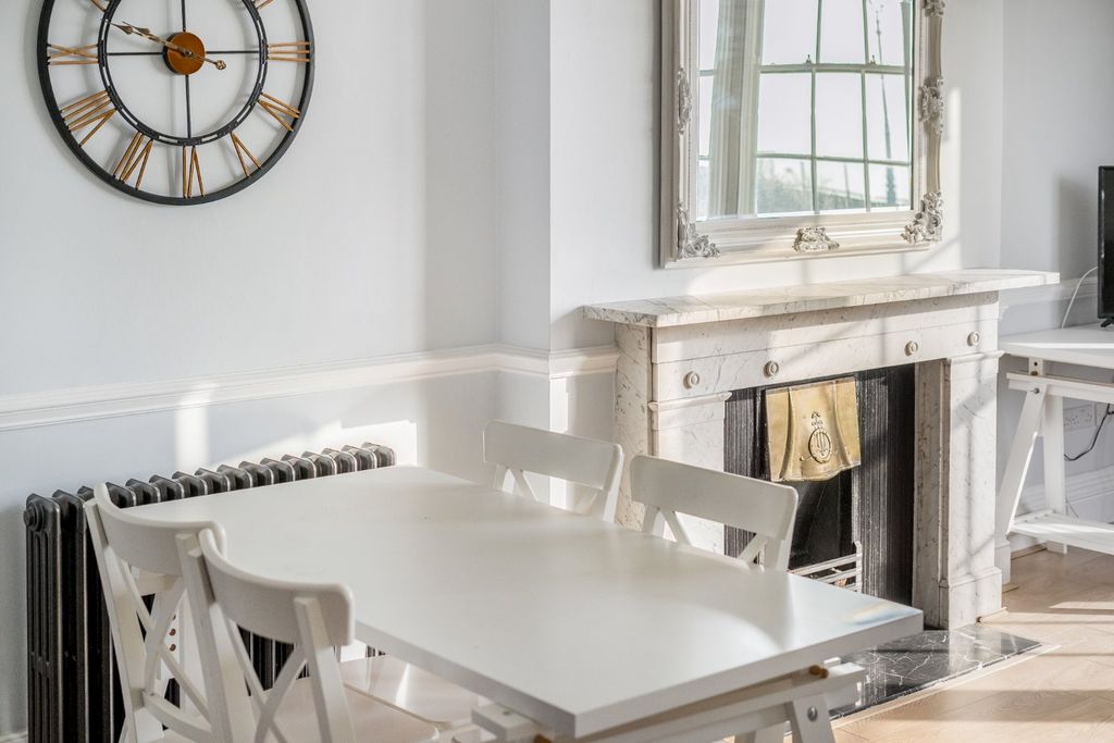 Additional image 23 of 7 bed terraced house for saleRoyal Crescent, Brighton, East Sussex BN2