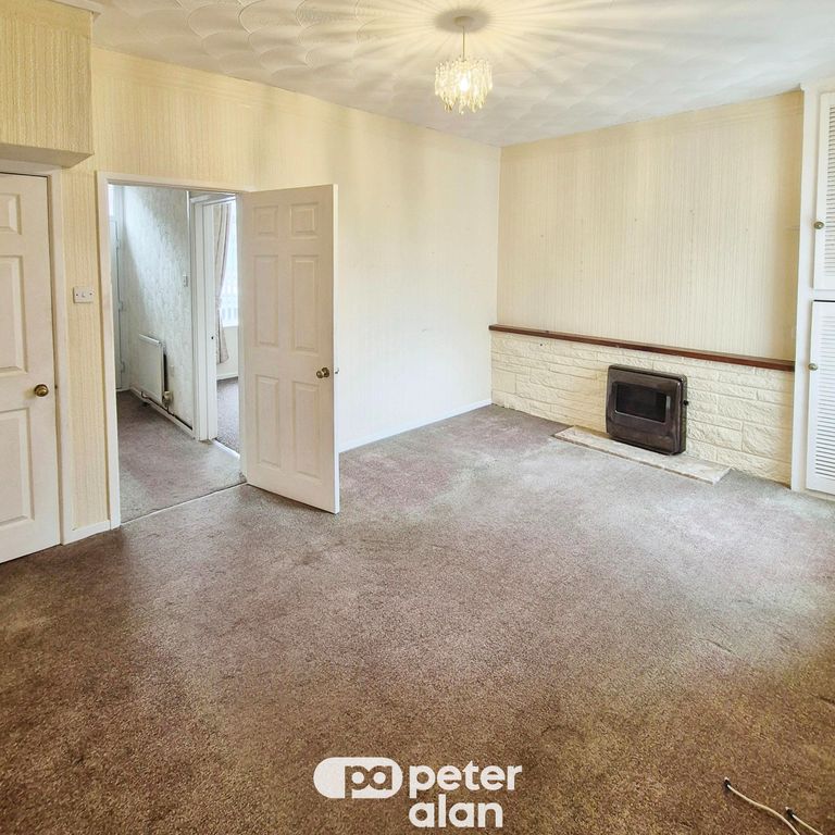 Property photo 2 of 12 Image