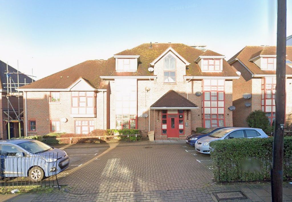 Property photo 1 of 2 2 Bedroom First Floor Flat In Wembley